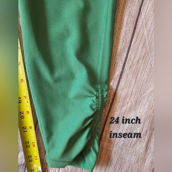 Wilo The Label Size Large Ribbed High Rise 7/8 Leggings Apple Green Activewear - Picture 9 of 9